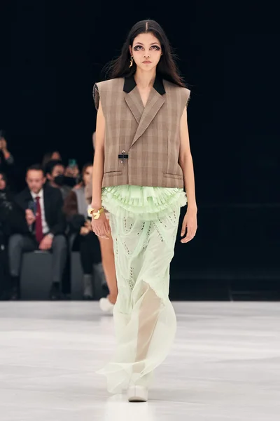 Look 35